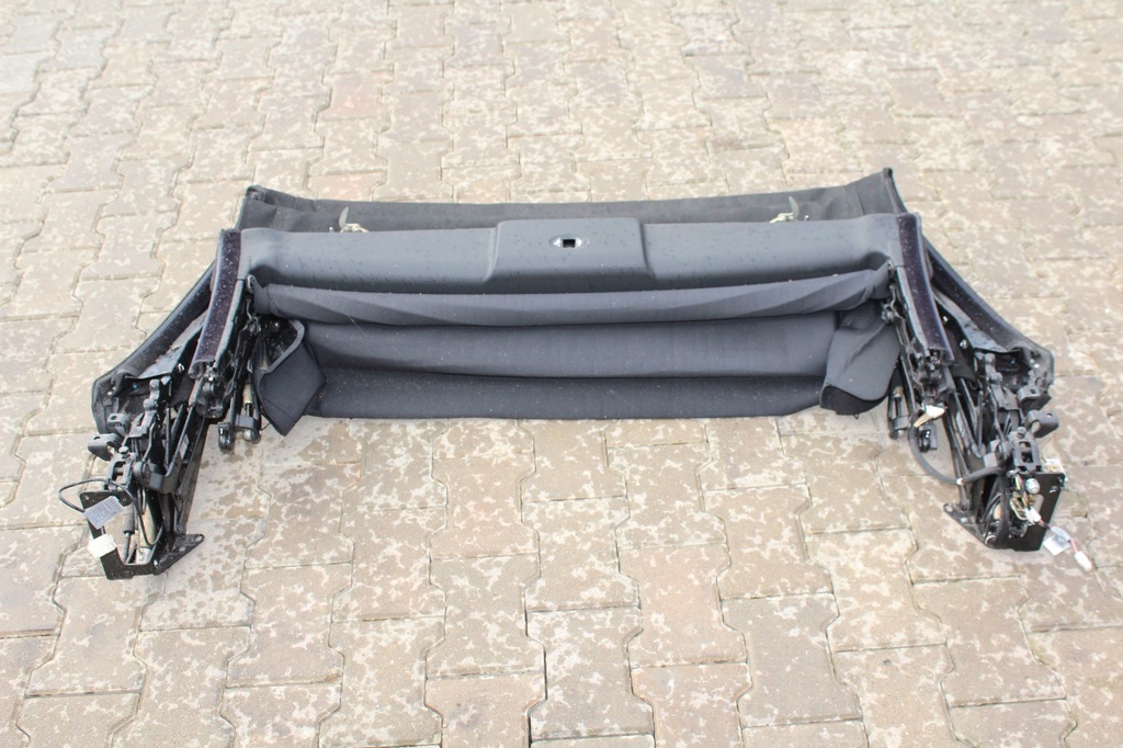 BMW E46 CAPACĂ DE ACOPȘ DEVORIBILĂ NEGRU 54317146361 Product image
