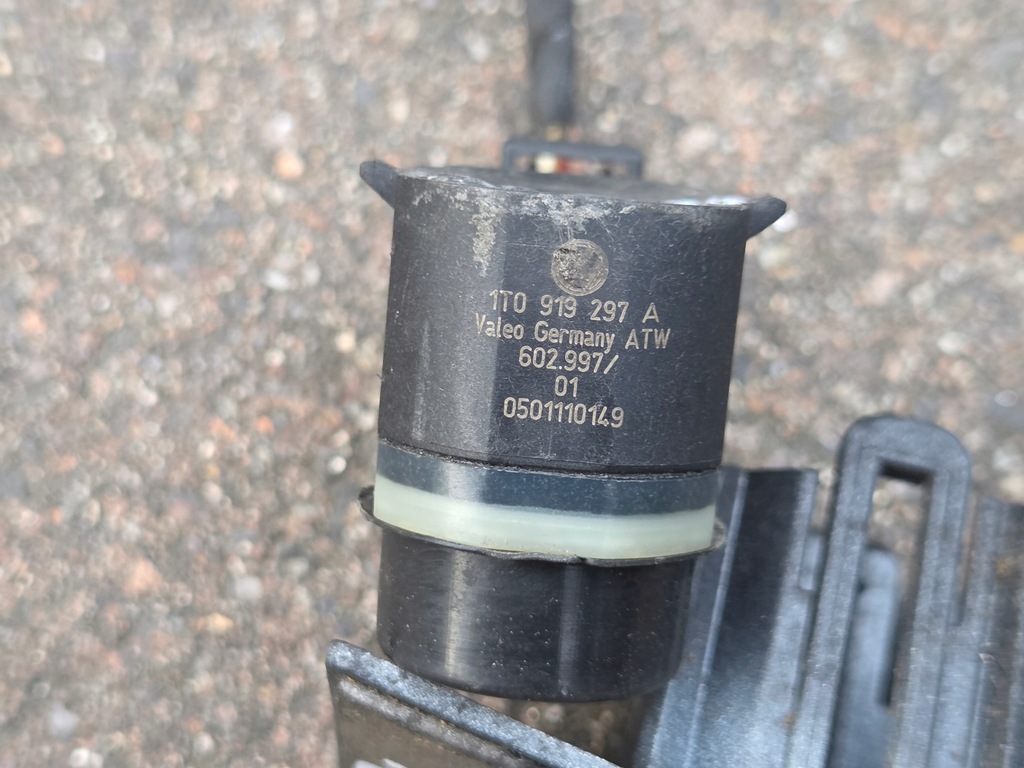 Senzor PDC VW Touran Lift PDC+dreapta Baszy Extern 1T0919297A 1T0919400 10-15 Product image