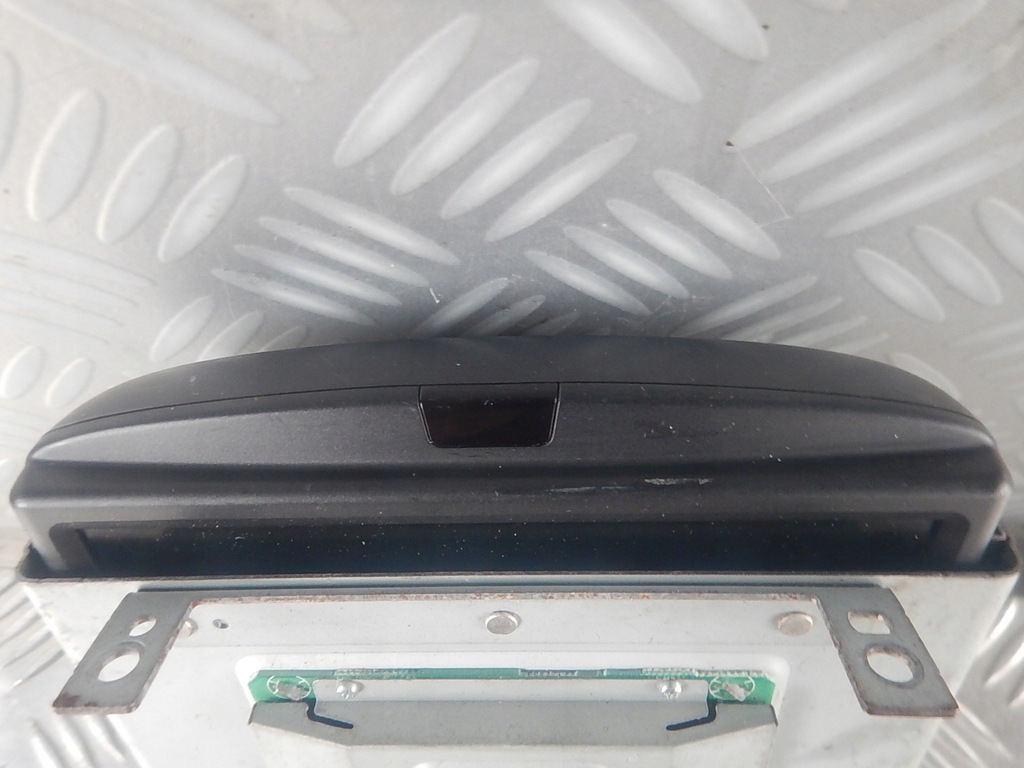 VOLVO S60 I V70 II XC70 LIFT ECRAN DISPLAY DVD 30656245 ORIGINAL Product image