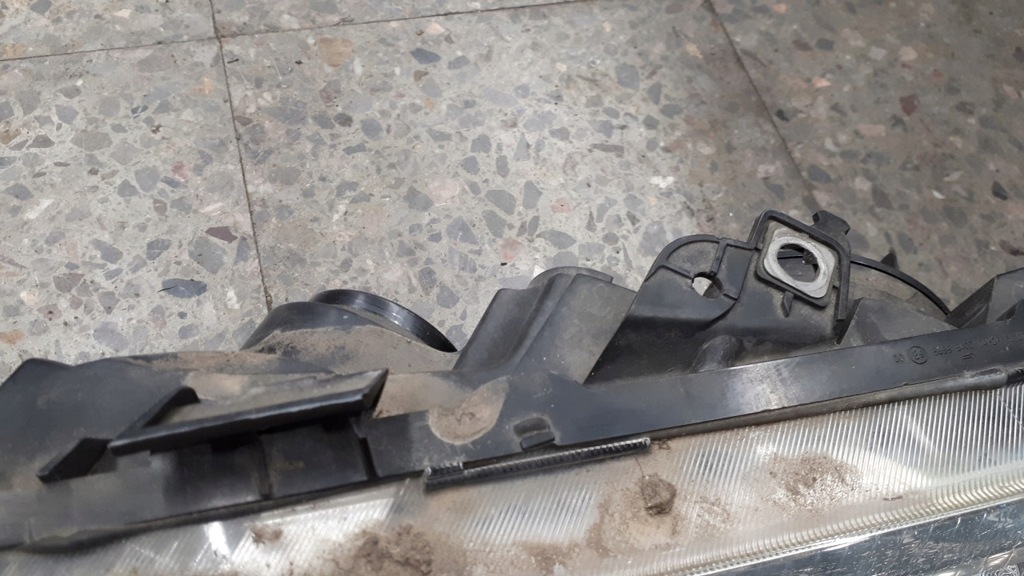 far stanga fata Renault Megane II Valeo Product image
