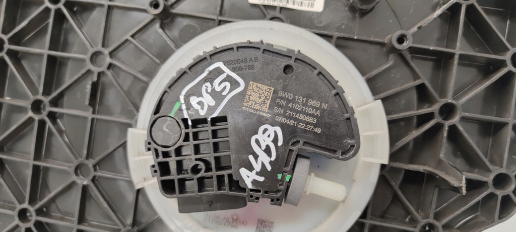 Rezervor ADBLUE Audi A4 B9 8W0131878BT 2021 Product image