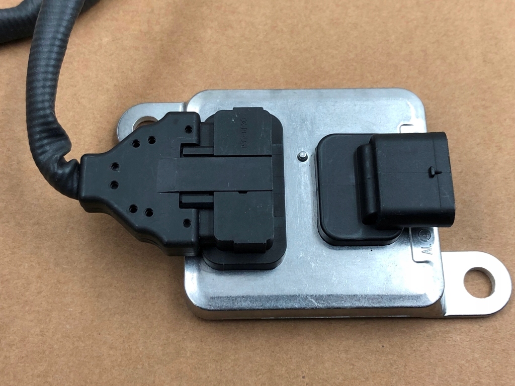 Sondă senzor Lambda 5PIN Senzor NOX A0009052709 pentru Mercedes Benz Product image
