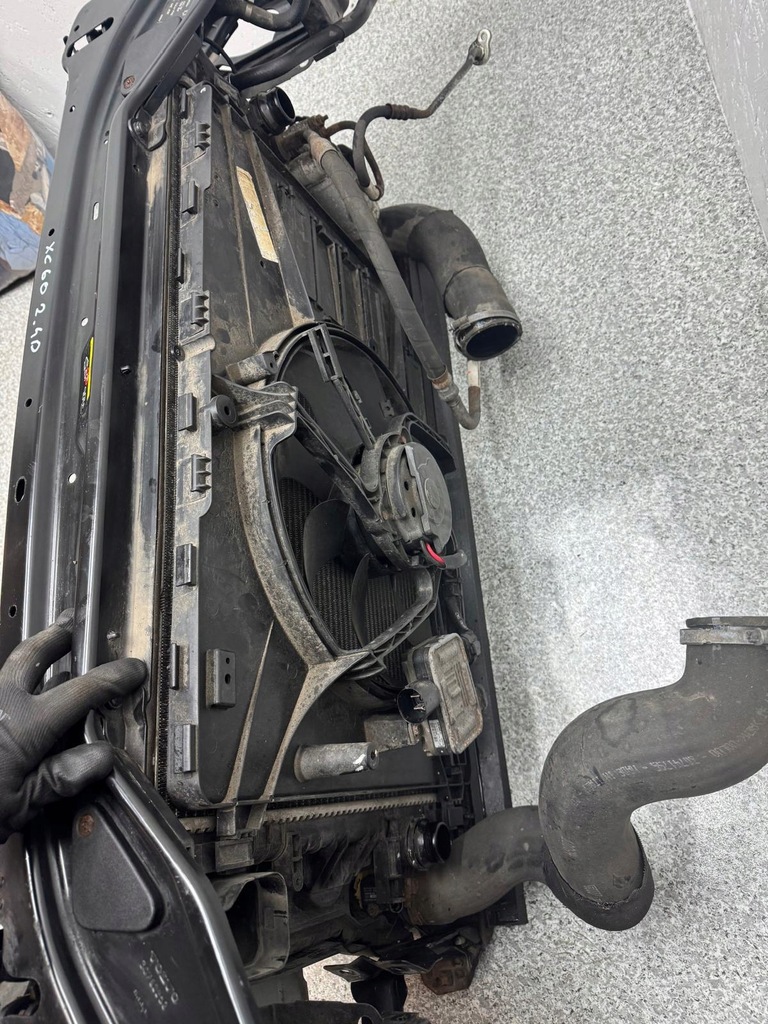 Cooler complet al centurii din față Volvo XC60 2008-2013 2.4 D5 30762259 Product image