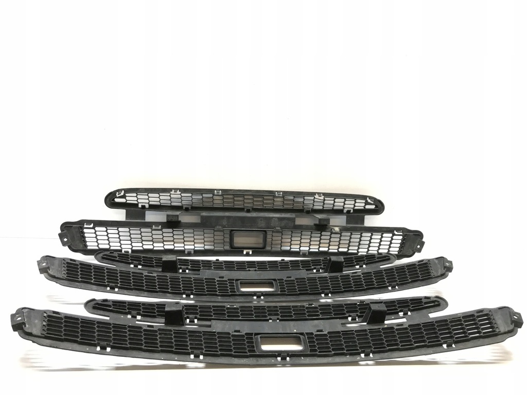 TESLA MODEL S GRILĂ BAPĂ CENTRALĂ FAȚĂ 1038211-00-A Product image