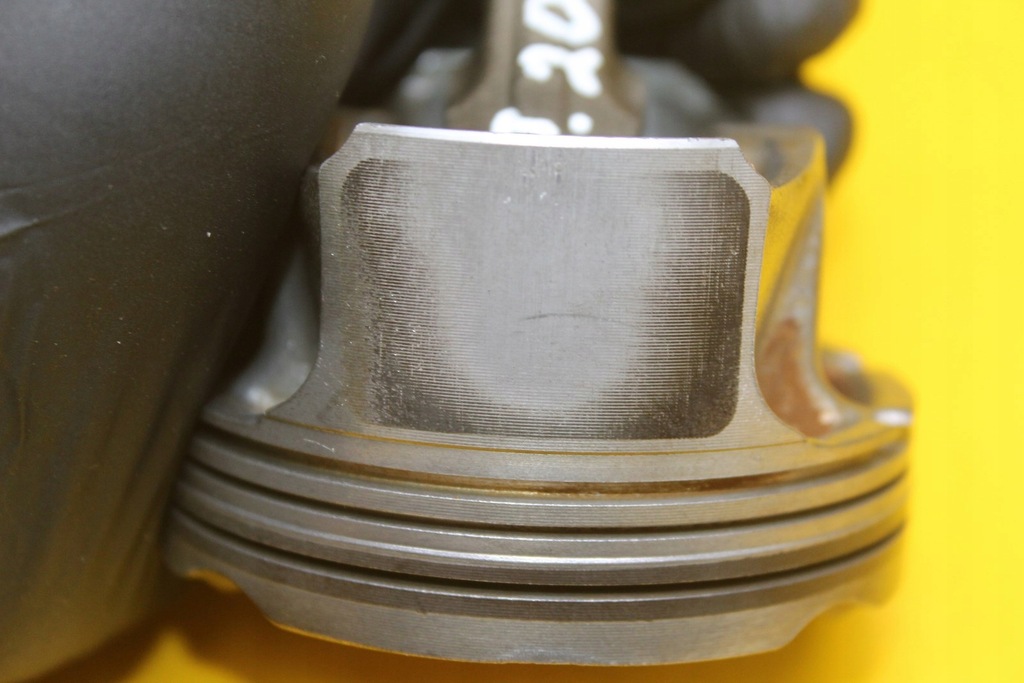 BIELLA PISTON PEUGEOT CITROEN OPEL 1.2 THP PURTECH HN01 0751RD 9807260380 Product image