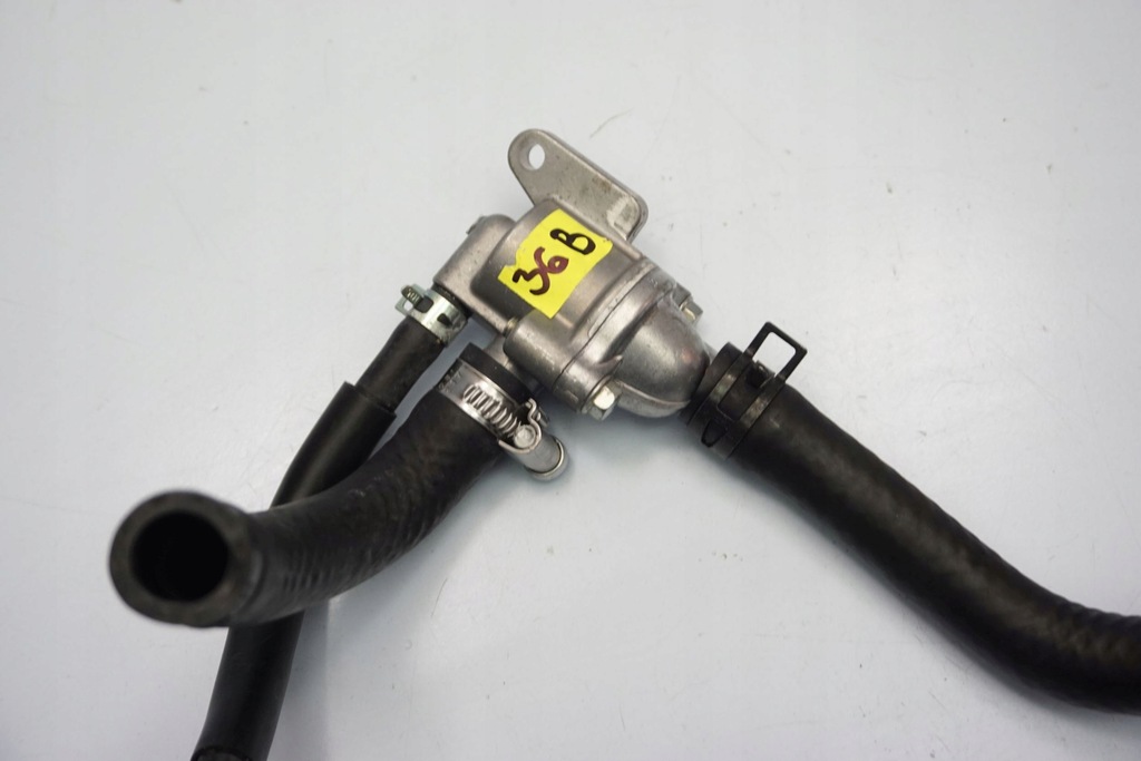 HONDA CB 125 R JC91 21- TERMOSTAT + CARCASA + FURTUN APA Product image