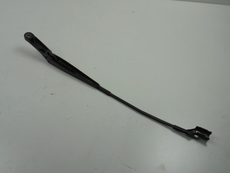PASSAT B6 BRAȚ STERGATOR FATA DREAPTA 3C1955410B Product image