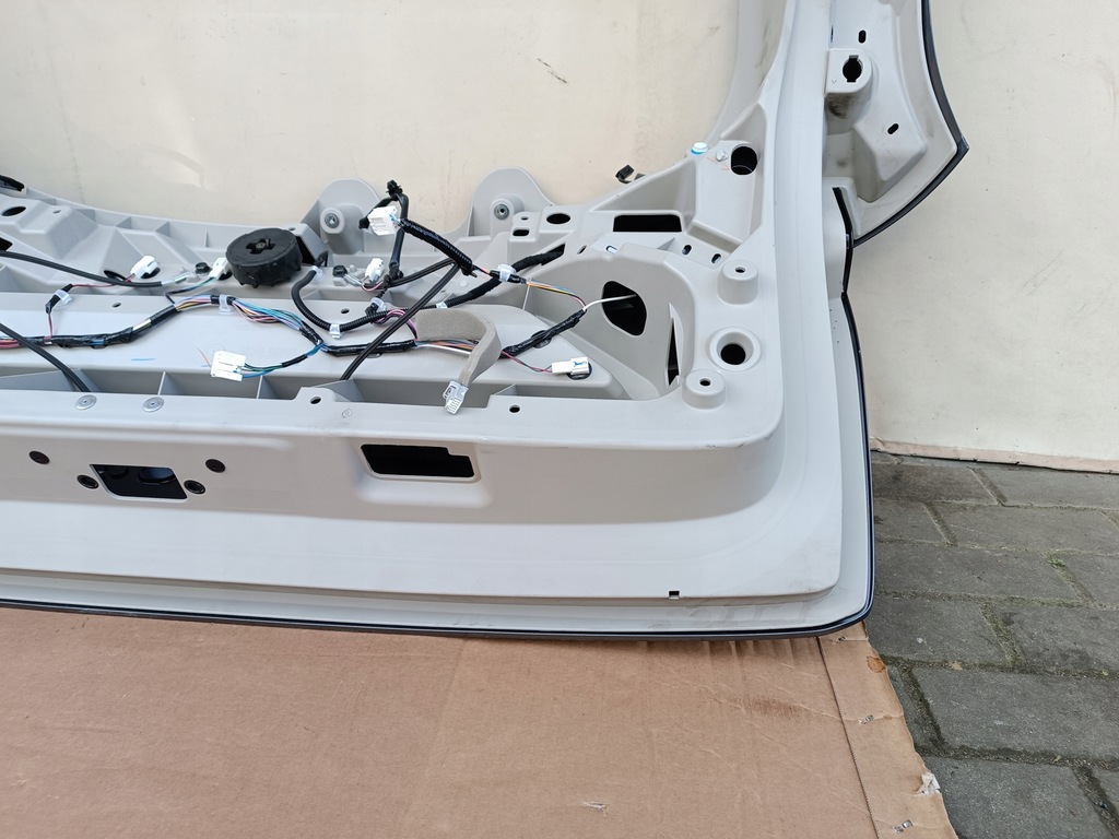 Nissan Ariya Capcana din spate dreaptă Product image