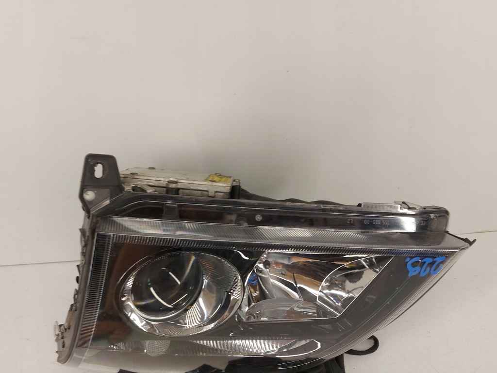 Far Opel Vectra C Signum GTS Xenon 02-05, lampa fata stanga Product image