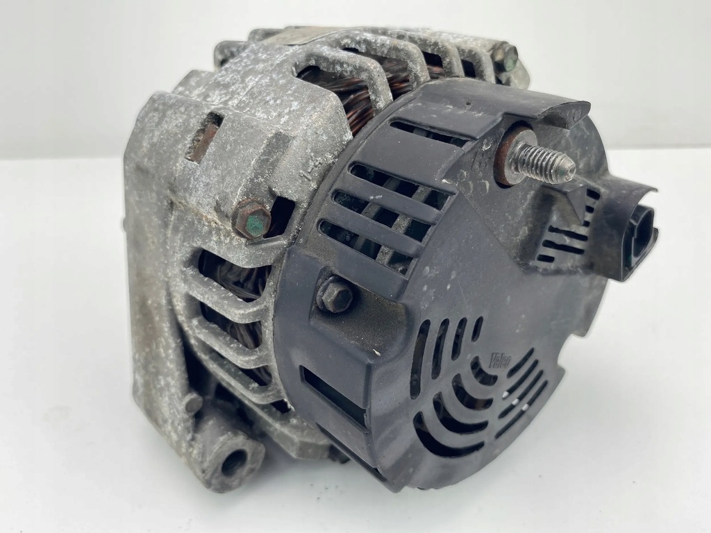 Mercedes W210 W211 W639 ALTERNATOR A0131548002 Product image