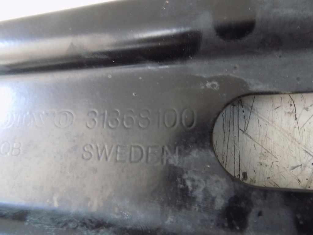 VOLVO XC60 I LIFT 2013-2017 BARĂ RADIATOR 31368100 Product image