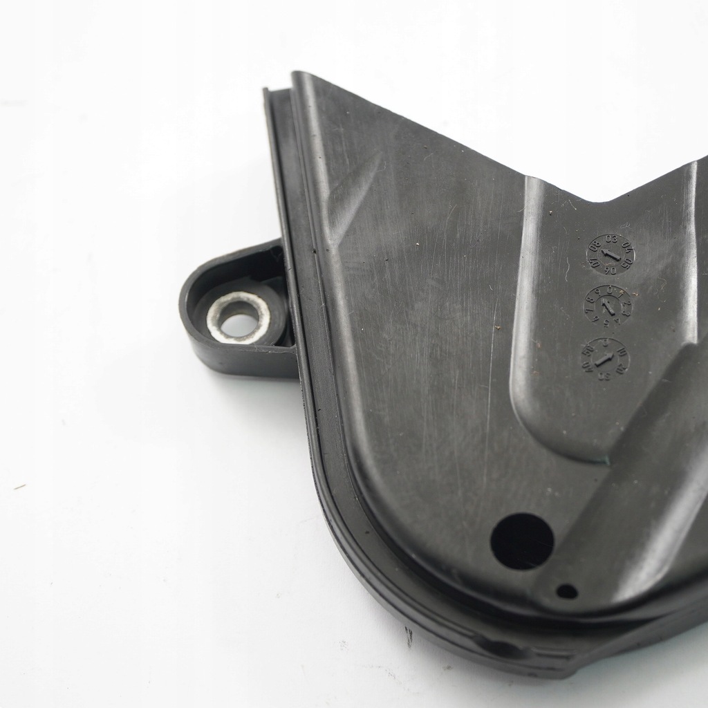 Placă de acoperire a pompei de ulei Mercedes W169 Diesel OM640 A6401800486 Product image