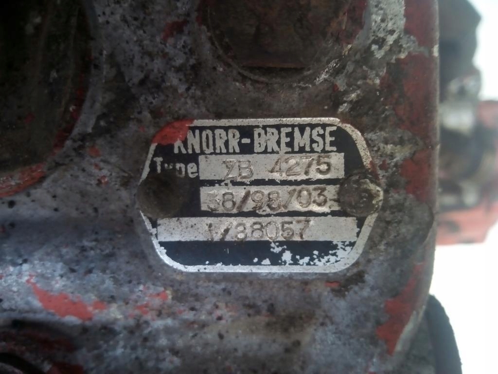 COMPRESOR COMPRESOR BUS VAN HOOL 815 ZB4275 Product image