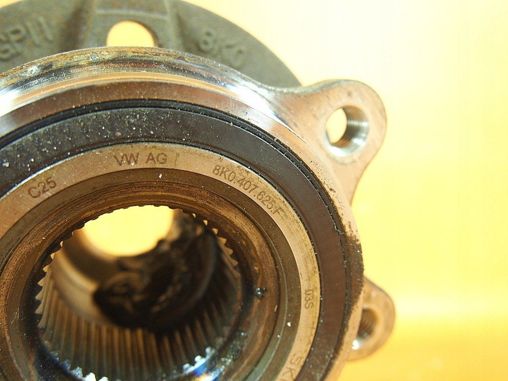 Audi A8 4H LIFT 50KM Butuc rulment roata 8k0407613b / 8k0407625f Product image