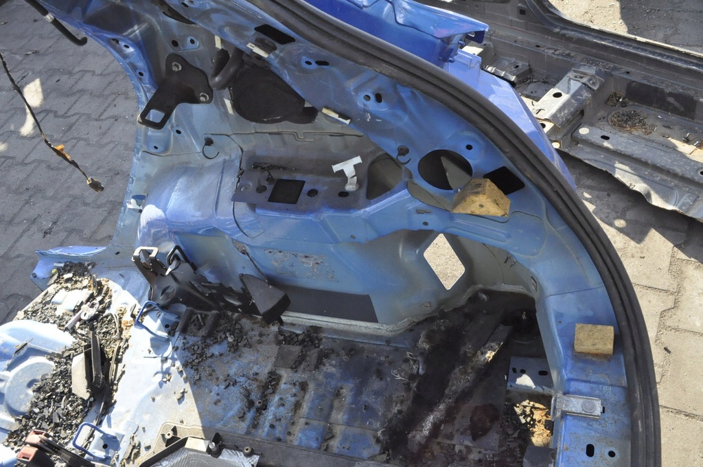 FORD PUMA II MK2 CUREA SPATE ÎNTREGĂ SPATE CU BAIE CUREA STÂNGA DREAPTA Product image