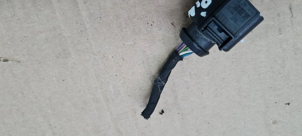 A5 8W PRISE MOTOR CUB 4H0973713 A4 B9 8W Q5 Q3 Product image