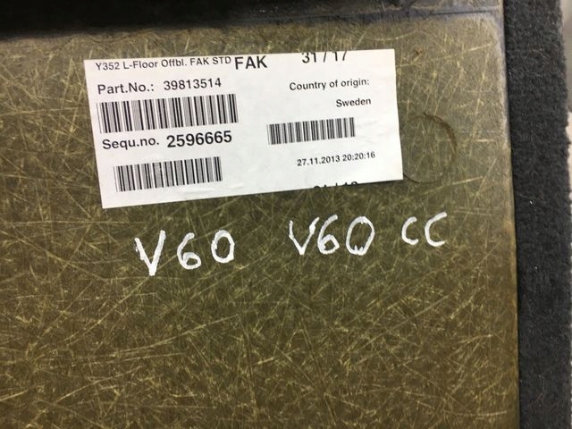 VOLVO V60 CC PORTBAGAIA 39813514 Product image