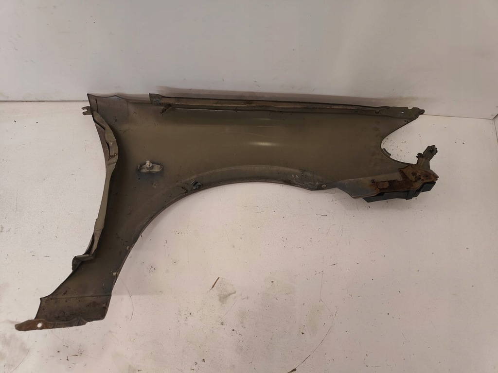 Nissan Almera n16 02-06 APARĂ FAȚĂ STÂNGA Product image