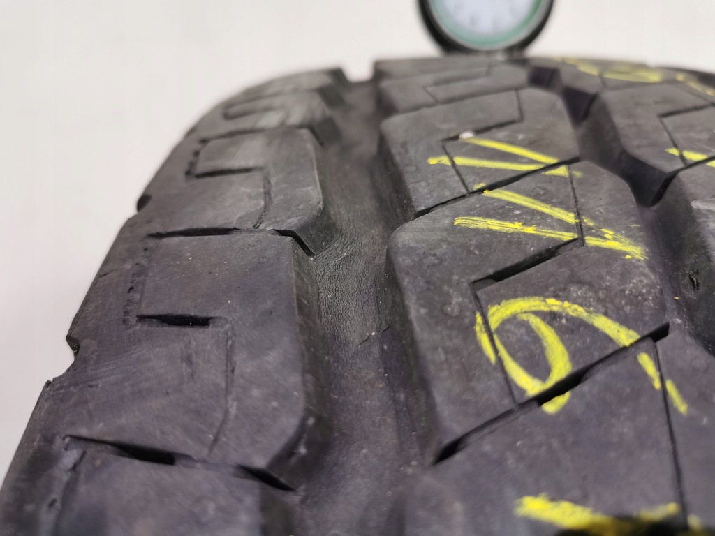 Continental VancoCamper 225/75R16 116R 8,5 mm N5959 Product image