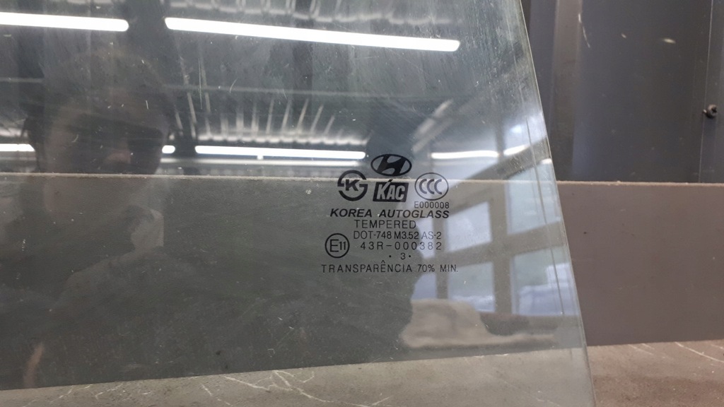 Sticlă din stânga spate Hyundai Terracan 03r Product image