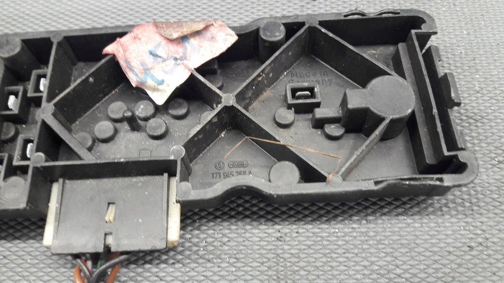 171945256A insert lampă spate VW Golf I dreapta Hella Product image