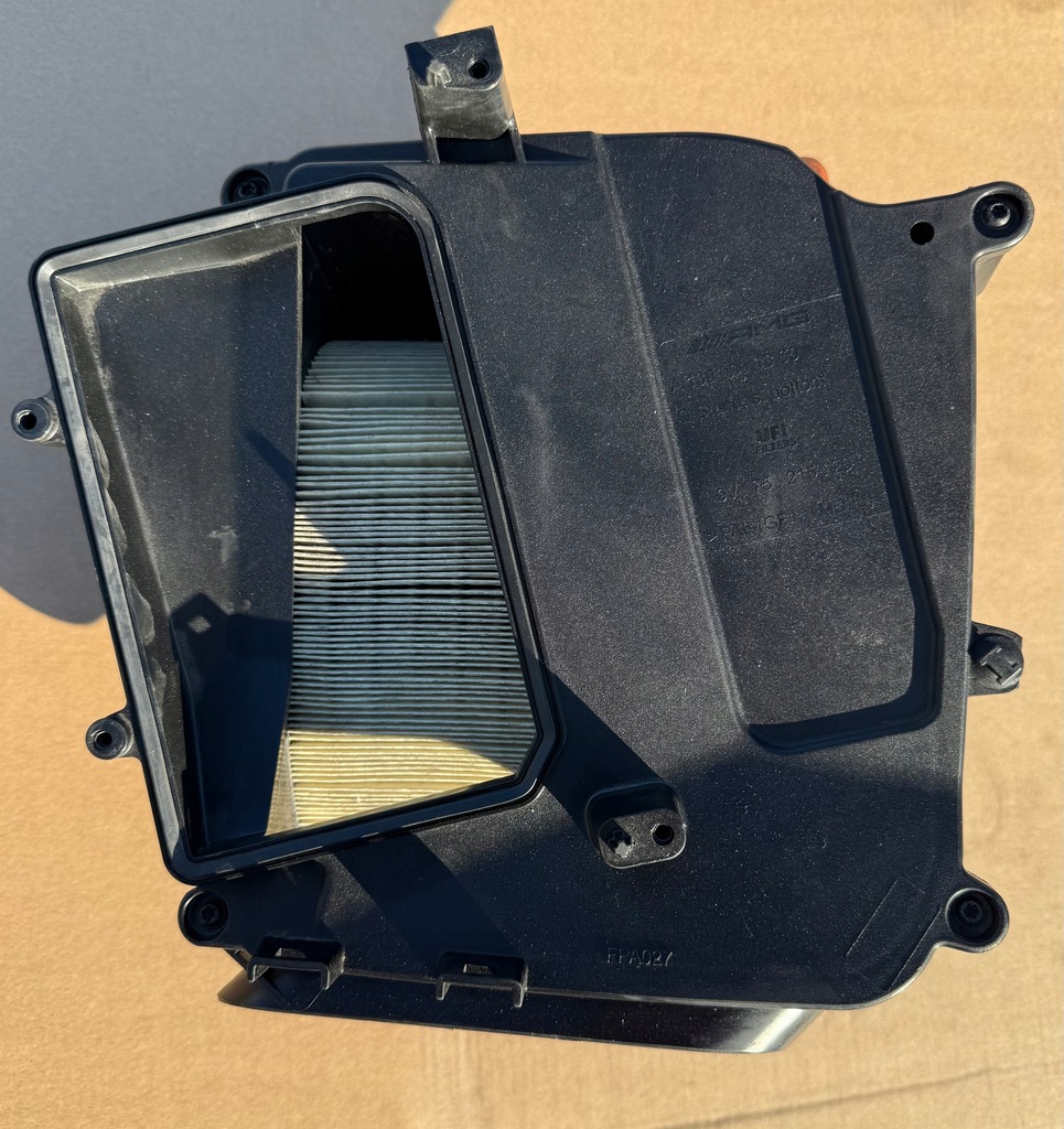 Mercedes A 177 GLB x247 GLA 247 Cla 118 filtru ac carcasa filtrului de aer Product image