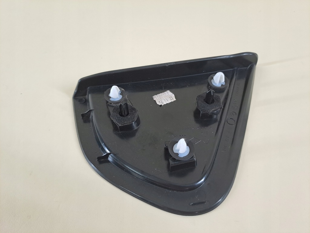 CAPAC, TRIANGUL APARĂ, SPATE DREAPTA SPATE DREAPTA DACIA LOGAN 3 21 martie Product image
