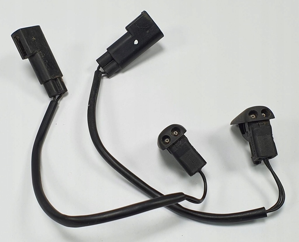 DUZĂ SPĂLATOR CAPOTA FORD MONDEO MK3 1S71-17666 Product image