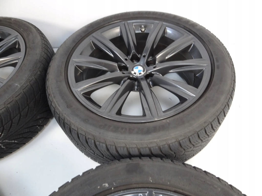 4 x JANTE BMW 5 G30 G31 6874440 8Jx18 IS30 cu anvelope Goodyear Product image