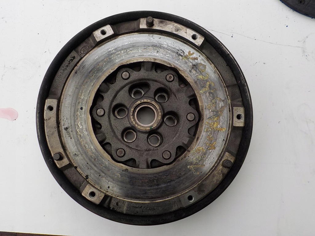 BMW E90 2.0i N43 ROATA DUBLĂ MASĂ 7560876 AMBREIE Product image