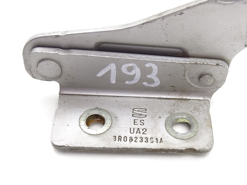 BAALAMA CAPACĂ MOTOR STÂNGA SEAT EXEO 3R Product image