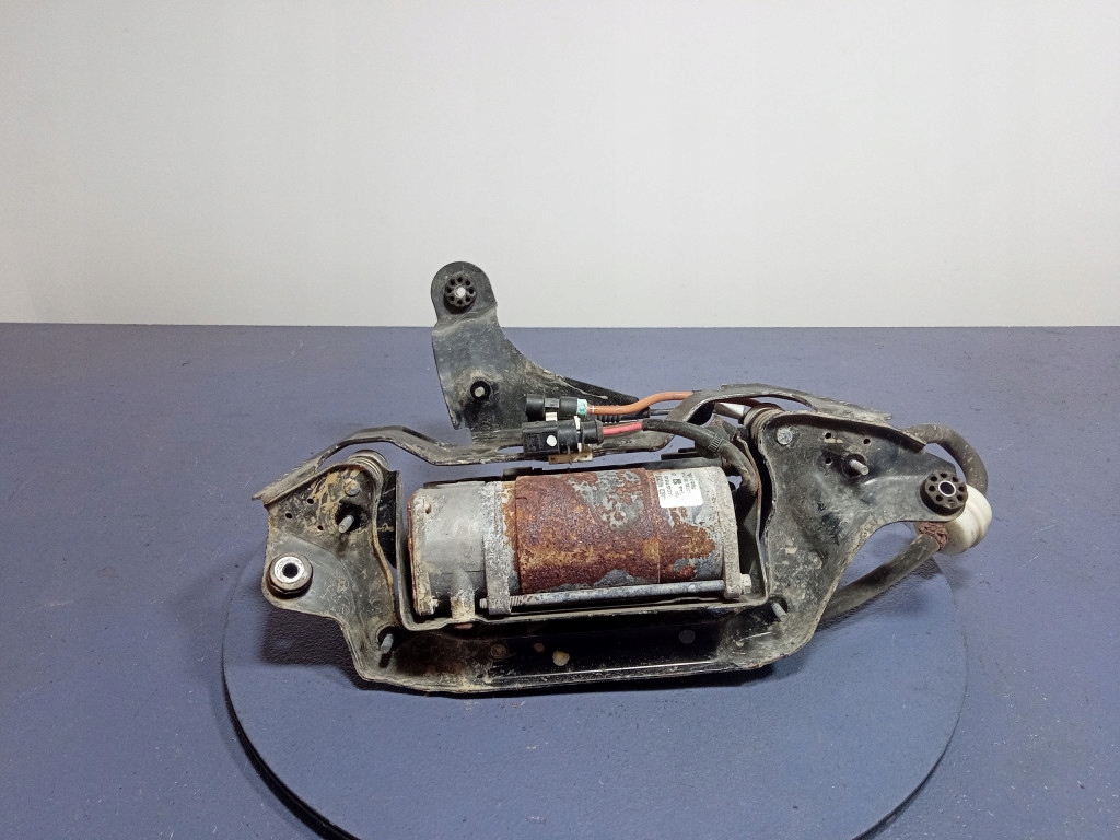 AUDI A6 C7 ALLROAD COMPRESOR SUSPENSIE COMPRESOR 4G0616005D Product image