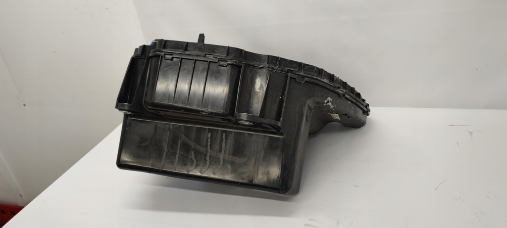 Rezervor ADBLUE Audi A4 B9 8W0131878BT 2021 Product image