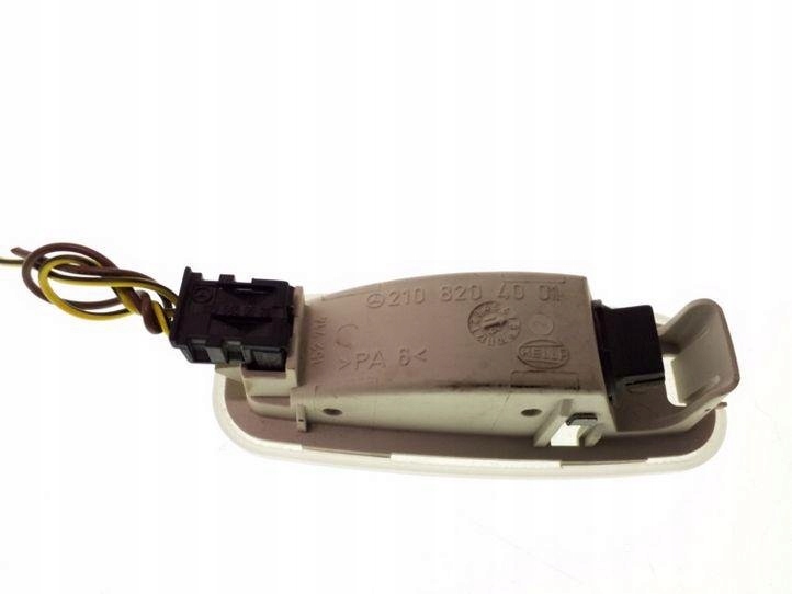 A2108204001 MERCEDES-BENZ Semnalizator aripa stânga Product image