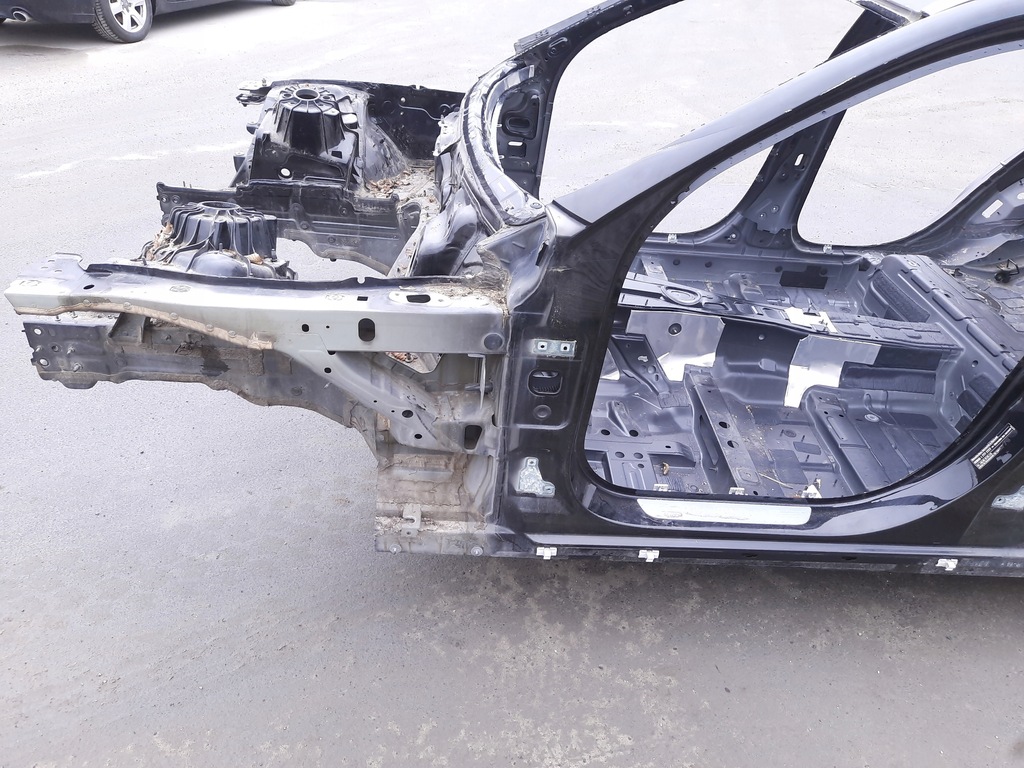 Mercedes W213 față din față dreapta sau stânga Product image