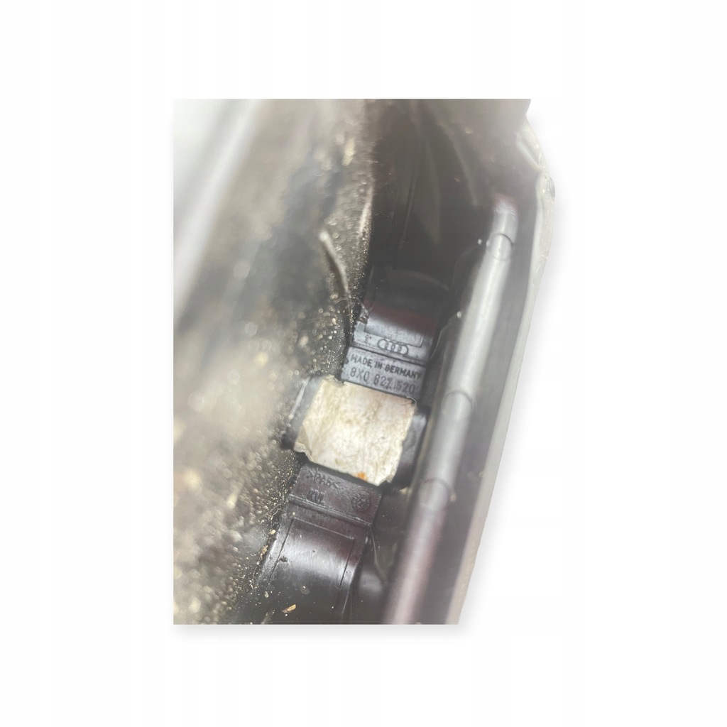 Audi A1 8X Capacul de blocare a hayonului spate 8x0827520 Product image