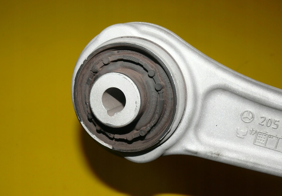 BRAT DE COMANDA INFERIOR DREAPTA FATA MERCEDES E-CLASS W213 ORY Product image