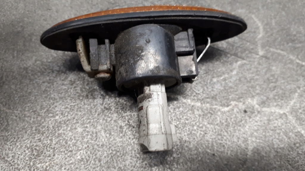 Semnalizator lateral KIA SEPHIA II Product image