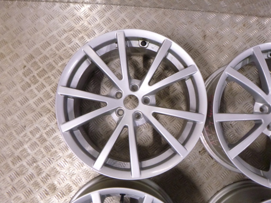 ALFA ROMEO 147 TI TURISMO INTERNAZIONALE JANTES TOORA 7X17 ET40.5 5X98 Product image