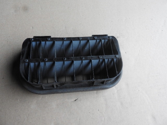 AUDI SKODA VW GRILA DE VENTILARE SCAUN 4A0819181A Product image