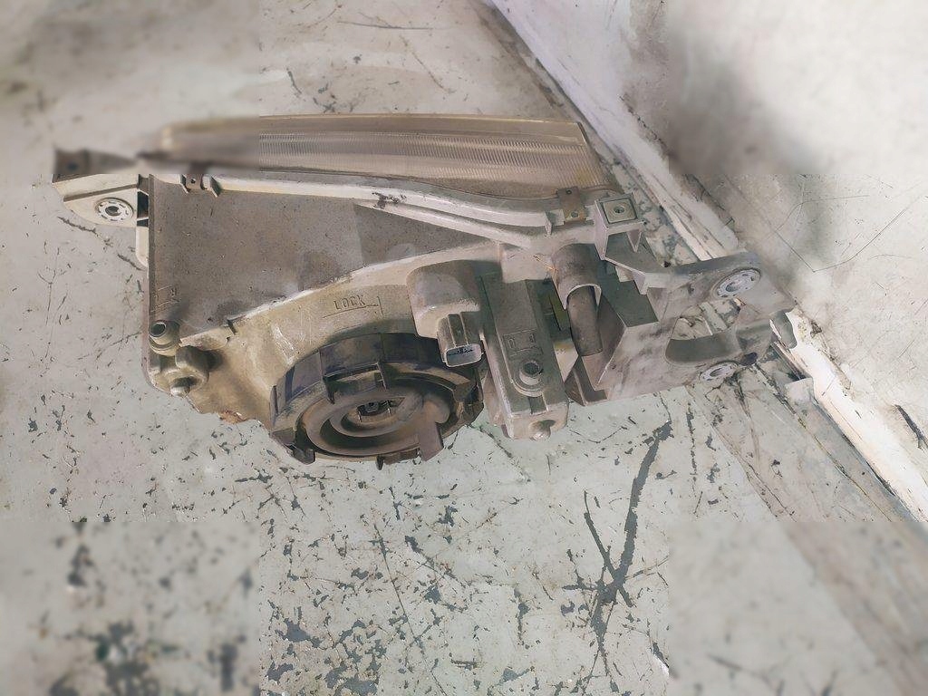 305235393 MAZDA Lampa dreapta fata Product image