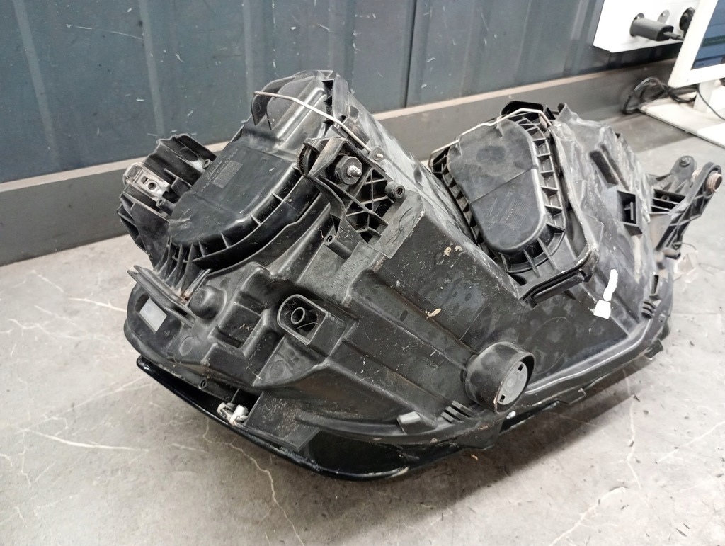 517941005b farul stâng VW Golf VII Product image