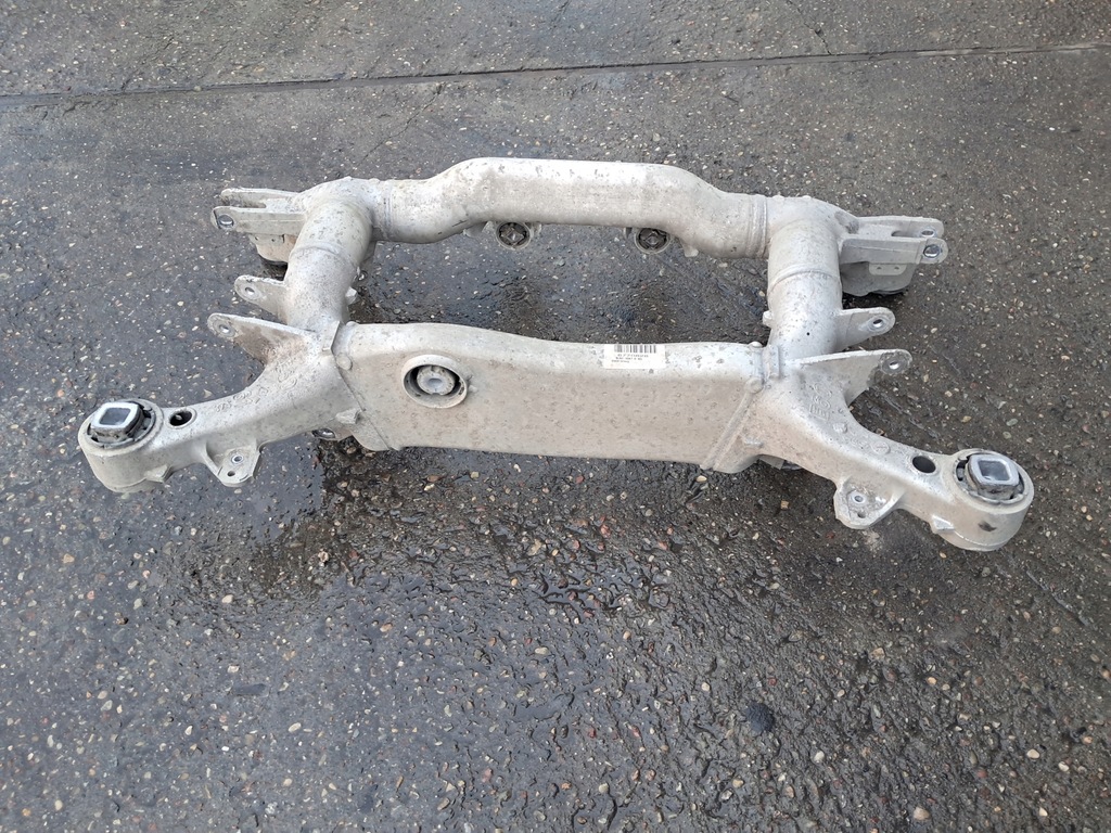 Suspensie spate boghiu grindă 6 770 828 BMW E60 E61 520d 530d 520i 530i Product image
