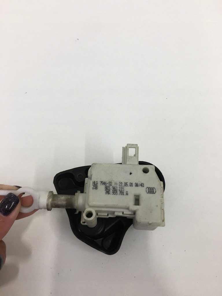 ACTIONATOR BLOCARE CENTRALA PORTI AUDI A4 B6 8E5962115 Product image