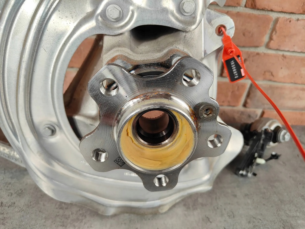 BMW G01 X3 G02 X4 Hub stânga Product image