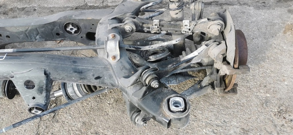 BMW 1 F20 F21 AXIE SUSPENSIUNE SPATE 105.000 KM Product image