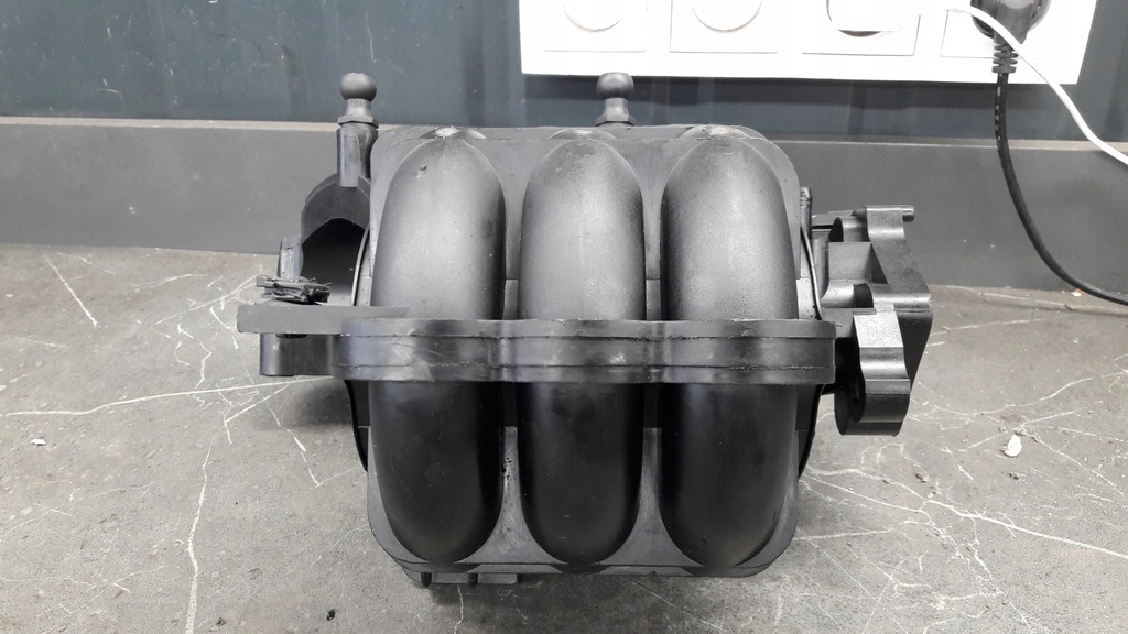 mn143824 galerie de admisie mitsubishi colt VI 1.1 B 12V Product image