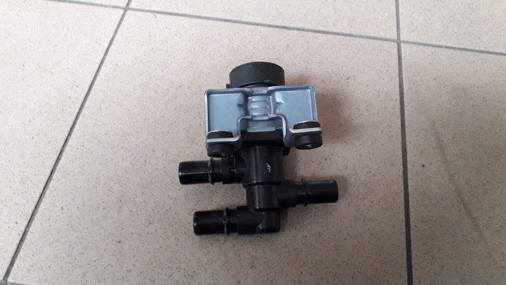 HYUNDAI IONIQ 5 EV6 VALVĂ CU TREI CĂI 375W3-GI000 Product image