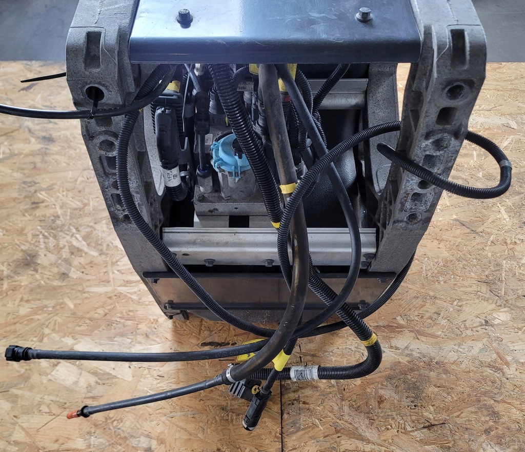 Rezervor AdBlue pompa SMOK VOLVO FH4 RENAULT T EURO 6 FV 21226079 Product image