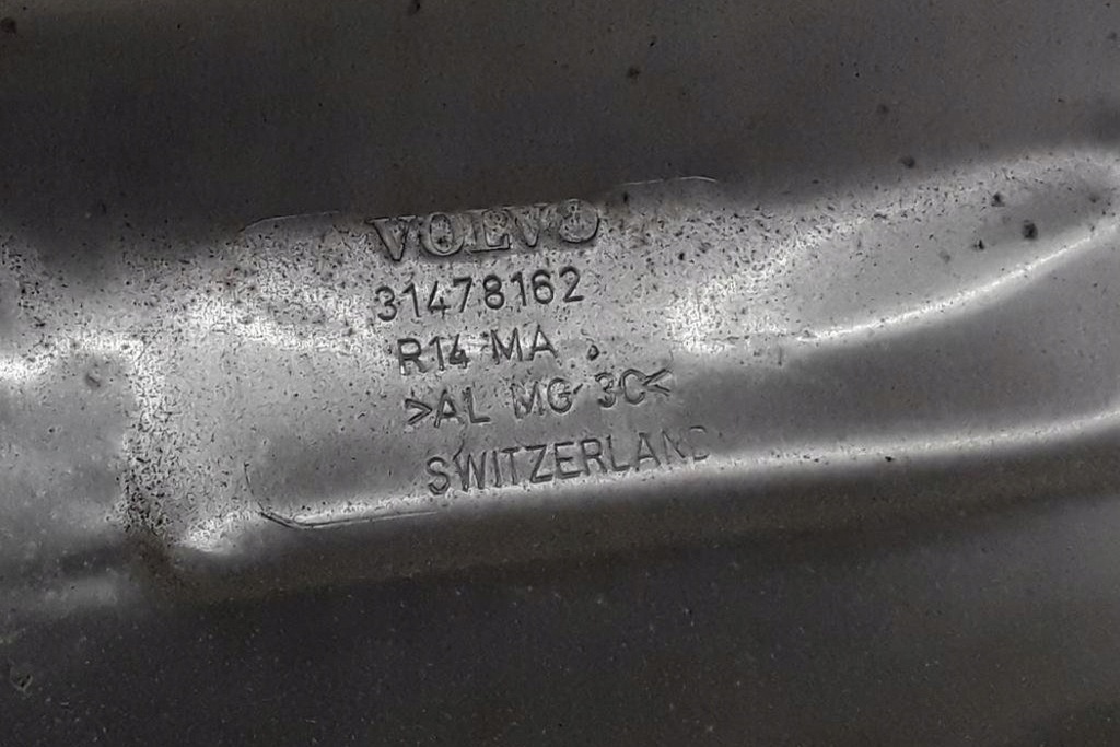Fixarea rezervorului de combustibil Volvo XC60 II (246) 31478162 2018 Product image
